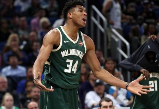 88天复出遭重创！排名跌至24，郑钦文肘伤藏隐患，奥运卫冕梦要碎