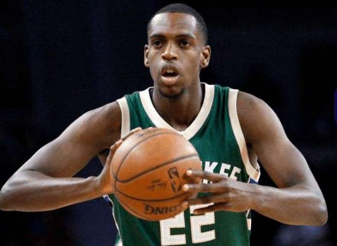 成都vs广岛三箭：费利佩、周定洋出战，德尔加多替补